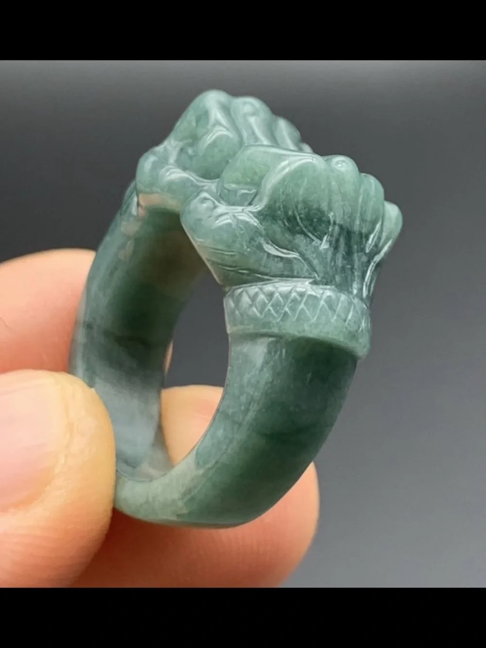 Carved Double-Fist Jade Ring in Deep Green size4 jadeite jade certificate